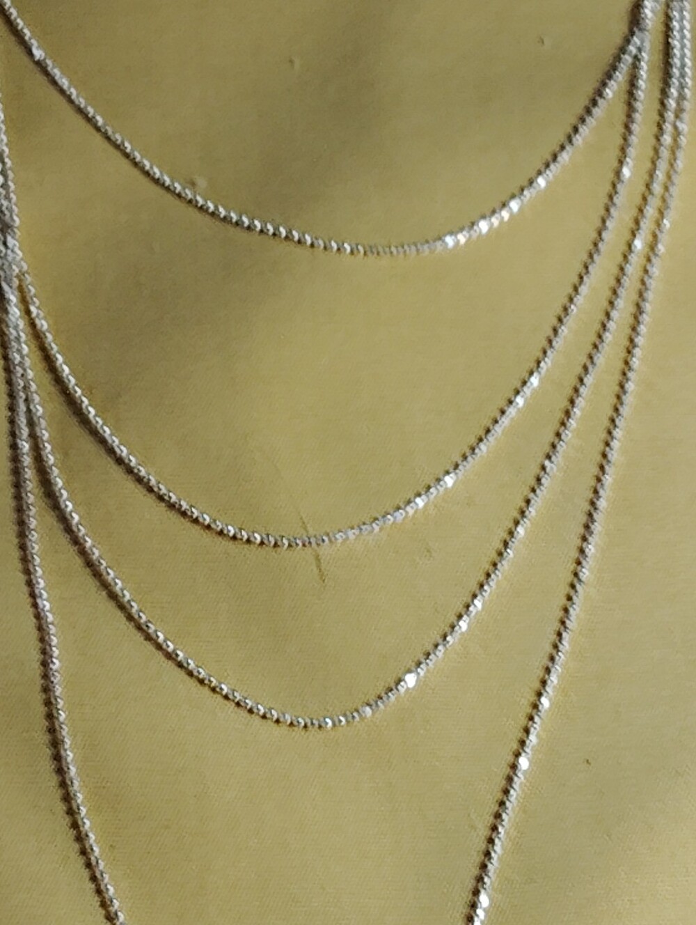 60" LONG-🔥 ITALIAN STERLING SILVER*🔥 NECKLACE. IN A BEADED MOTIF. LOVELY!